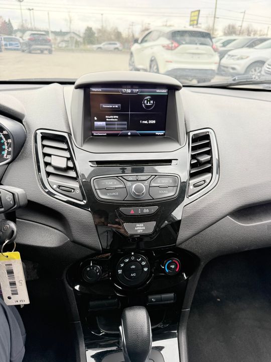 Ford Fiesta 2014 - Image 9
