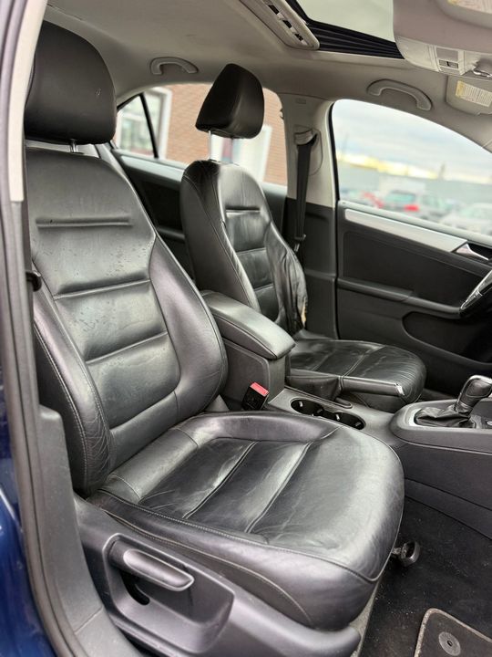 Volkswagen Jetta 2012 - Image 5